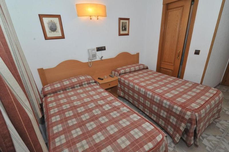 Hostal Goyma I San Fernando De Henares Exterior foto